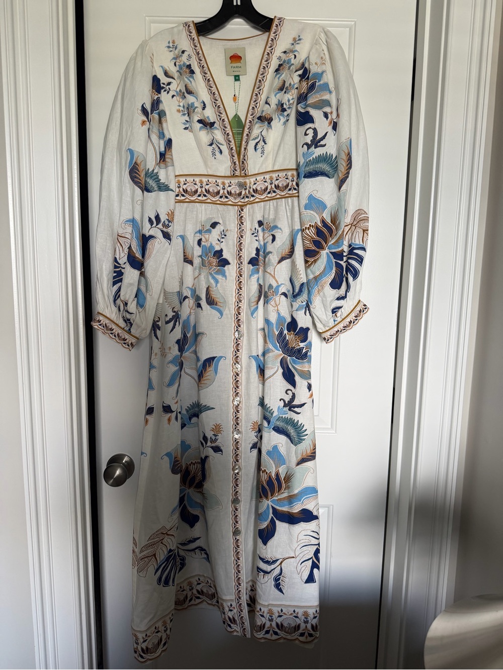 NWT Farm Rio Ivory Floral Embroidered Maxi Dress - Picture 7 of 12
